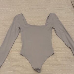 Aritzia Babaton Taupe Long Sleeve Top